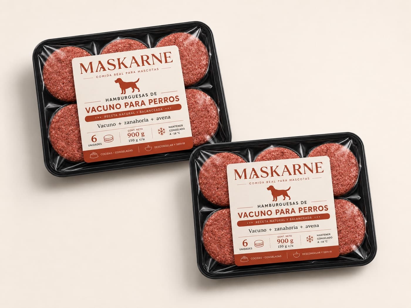 Dos bandejas negras de Maskarne, cada una con seis hamburguesas de vacuno de 150 g y 900 g netos.
